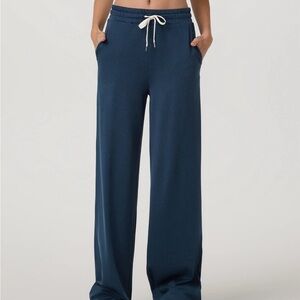 Vuori Halo Essential Wide Leg Pants